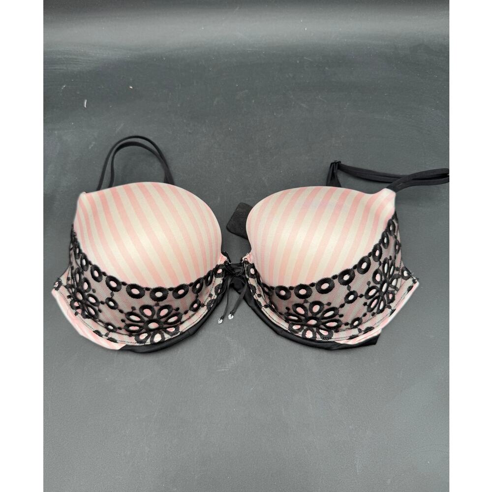 Victorias Secret Very Sexy Push Up Bra 36D